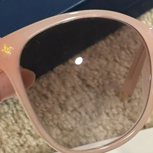 Louis Vuitton Light Cat Eye Sunglasses pink! Z1658W - Picture 8 of 16